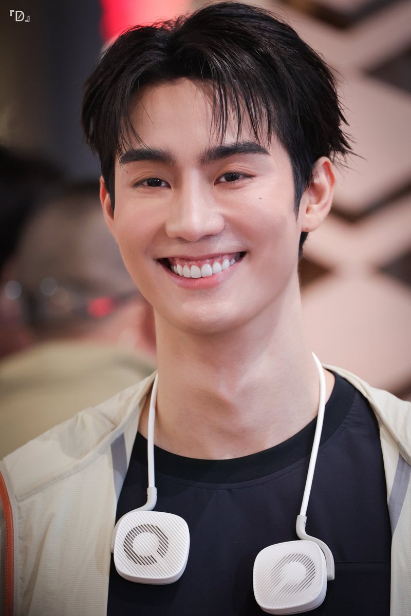 หล่อออออเกิน ยิ้มหวานนนนนเกิน

FORCE WITH BENEUNDER
#BeneunderxForce
#fforce_ <a href="/fforcejs/">ฟอสสึมิอาจแทนคุณได้</a>