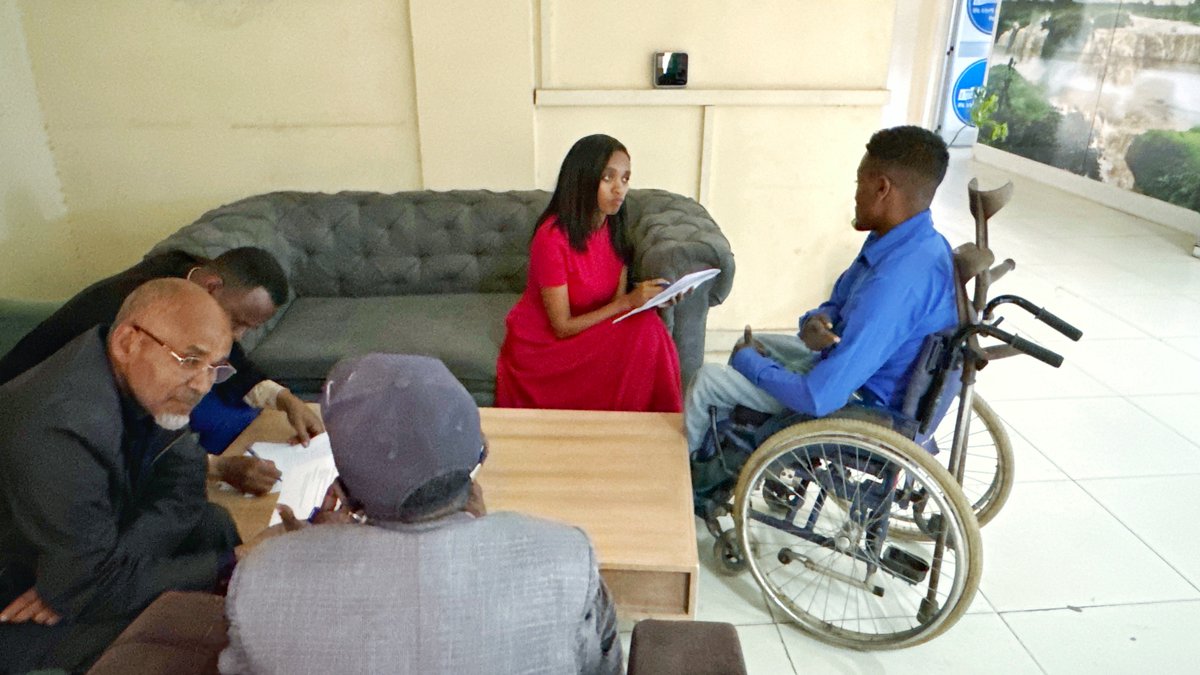 UNDPEthiopia's tweet image. This wk @UNDP 🤝 #Ethiopian Civil Service Commission on training for civil servants to improve service delivery by enhancing inclusion, integrity and innovation in sector. #FutureSmart governance proj is funded #Denmark #Ireland #Luxembourg &amp;amp; #RepublicofKorea thru #FundingWindows