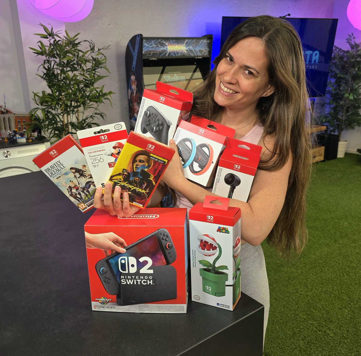 TecnonautaTV's tweet image. Pobre Mario, no sabe dónde se ha metido...

Ya tenemos las Nintendo Switch 2, compramos todo y se viene videíto.