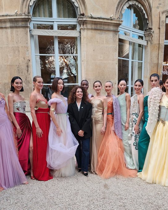 من دفاتر التلوين إلى منصات العرض... رحلة حلم المصممة سارة مراد في الحلقة الأولى من Designer Takeover 