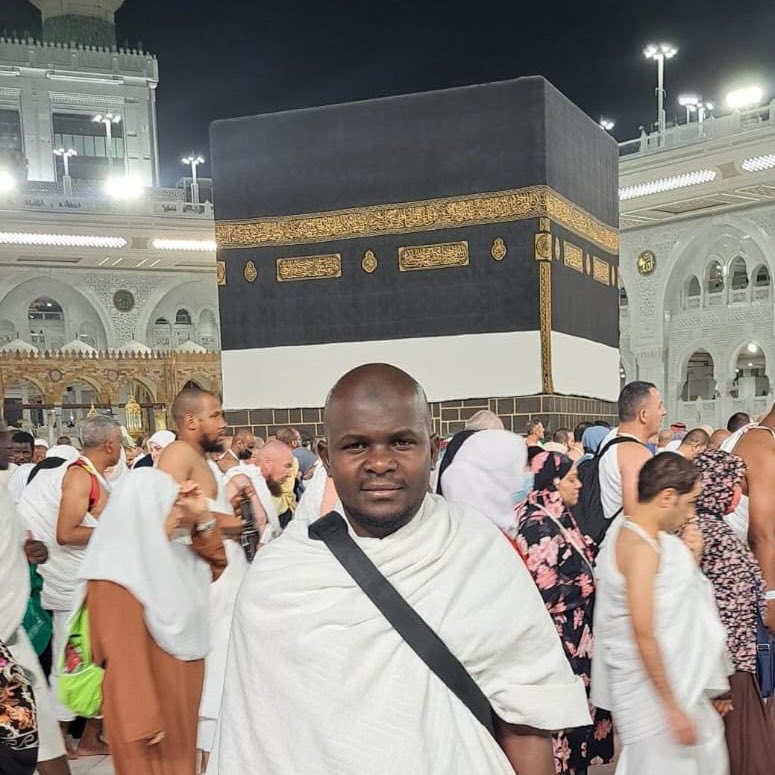 🕋 من مكة المكرمة الحاج/ سليمان جاغوي (الحافظ لكتاب الله ومحفظ القرآن الكريم) يبعث برسالة إلى جميع شركاء العون المباشر :

"بسم الله والحمد لله
من صعيد عرفات أثناء أداء مناسك الحج ، نحمد الله على هذه الفرصة الثمينة التي منّ بها علينا من "ريع وقف كفالة الحاج"

💚 دعاؤنا الصادق لكل