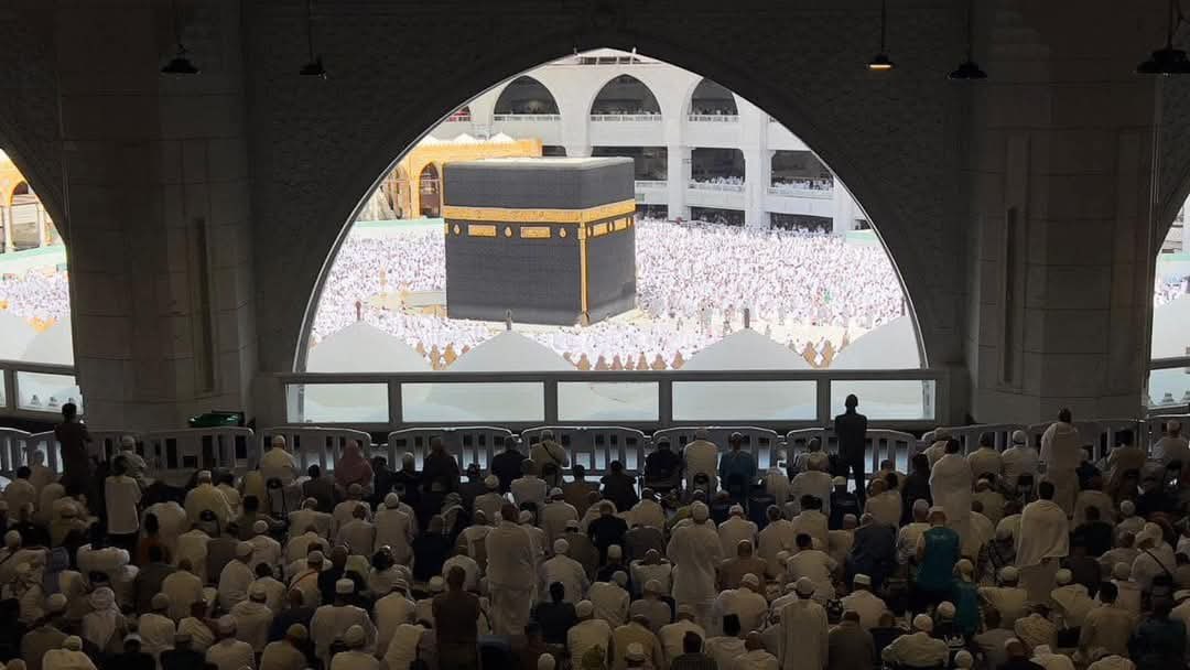 zebmmd's tweet photo. لَبَّيْكَ اللَّهُمَّ لَبَّيْكَ، لَبَّيْكَ لاَ شَرِيكَ لَكَ لَبَّيْكَ، إِنَّ الْحَمْدَ، وَالنِّعْمَةَ، لَكَ وَالْمُلْكَ، لاَ شَرِيكَ لَكَ https://t.co/uOMhKxqshO