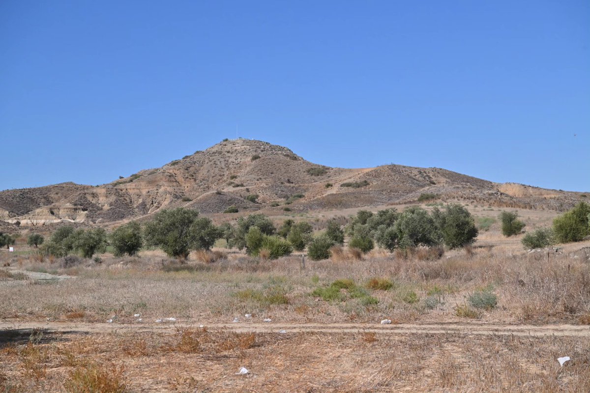 UNDPCY's tweet image. 🌍This #WorldEnvironmentDay, meet the Environmental Caretakers Project-empowering Greek &amp;amp; Turkish Cypriot youth to tackle pollution through training, workshops &amp;amp; a digital app. For a greener future🌱#BeatPlasticPollution #ForTheLoveOfOurIsland🕊 Full post: linkedin.com/feed/update/ur…