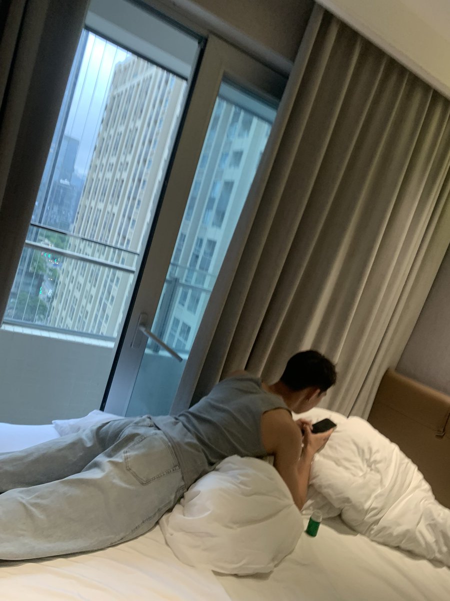 I-Am-Nobody- tweet media