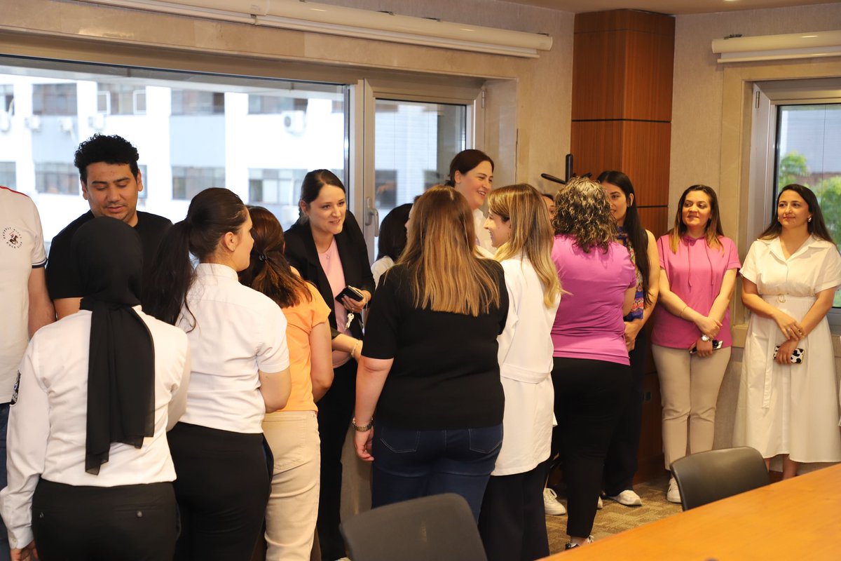 Üniversitemizde bayram coşkusu 😊

Yardımlaşmanın ve paylaşmanın sembolü olan Kurban Bayramı dolayısıyla akademik ve idari personelimiz ile bir araya gelen Rektör Yardımcımız Prof. Dr. M. Metin Bayram, Genel Sekreterimiz Dr. Yusuf Ziya Yıldırım, Tıp Fakültesi Dekanımız Prof. Dr.