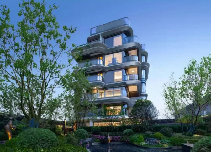 WuxiEco's tweet photo. Congrats🥳! Wave Mansion Villa Residence in #WEDD has won the 2025 Golden @adesignaward, marking the first #Wuxi project to receive this prestigious honor🌟.

Inspired by the fluid expanse of Taihu Lake📍, the project showcases the fluidity, inclusiveness, and softness of water in its architectural design. Click the pictures to explore this amazing work. #WEDDUpdates