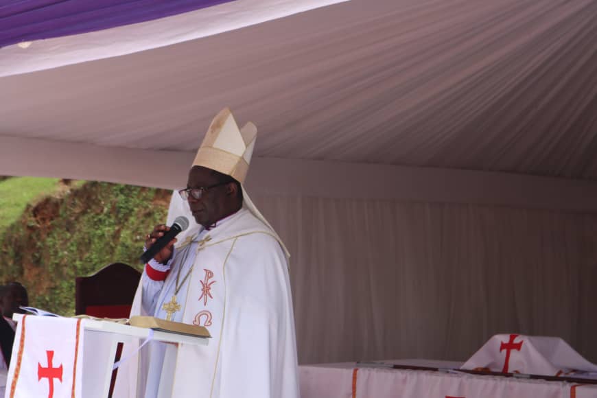 BishopsVoice's tweet image. 64 students were confirmed into God's Church yesterday at St. Mark's College Namagoma. Bishop Moses Banja appreciated the school leadership for it's strong commitment to spiritual growth & discipline among the students. @Archbp_COU @coufamilytv @NamirembeYouth @St_Johns_Chapel
