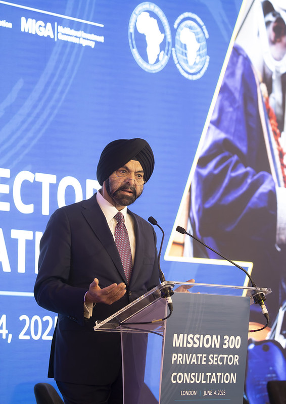 DamilolaSDG7's tweet image. To achieve #Mission300, we need bold cross-sector collaboration. 

Great to hear Ajay Banga, @akin_adesina, @Diop_IFC and other leaders at the Private Sector Consultation on Mission 300 speak on the vital role of private investment in transforming #Africa’s #energy future.