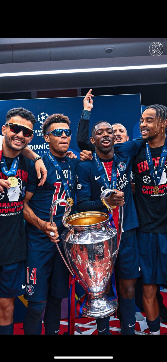 Sneazy973's tweet image. Comment oublier 🥺❤️💙