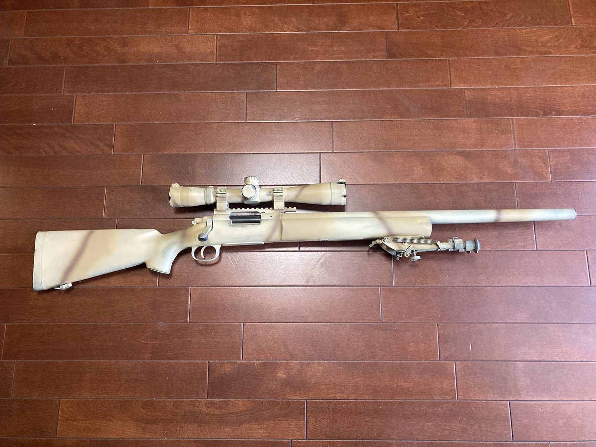 oyaji1973's tweet image. S&amp;amp;TのスポーツラインM700塗装してダメージ加工も済んだ
どんな迷彩にするかで悩んだけど結局はいつもの感じで落ち着いた
スポーツラインと言うけどレシーバー・アウターバレル、各種操作部なんかはアルミ製でお買得よね。
#エアガン
#スナイパーライフル
#M700
#スポーツライン