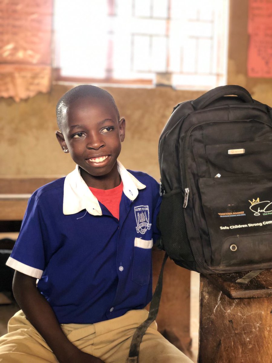 TACSEVU's tweet image. Yesterday, we checked on our children 🥰
They were very happy to share how beautiful term two is moving 💪
Expressing the joy of carry a bag instead of a sack and polythenes🙏
#YouHaveARightToSayNo campaign is at a high demand 💯 partner with us today
#endchildhoodsexualviolence