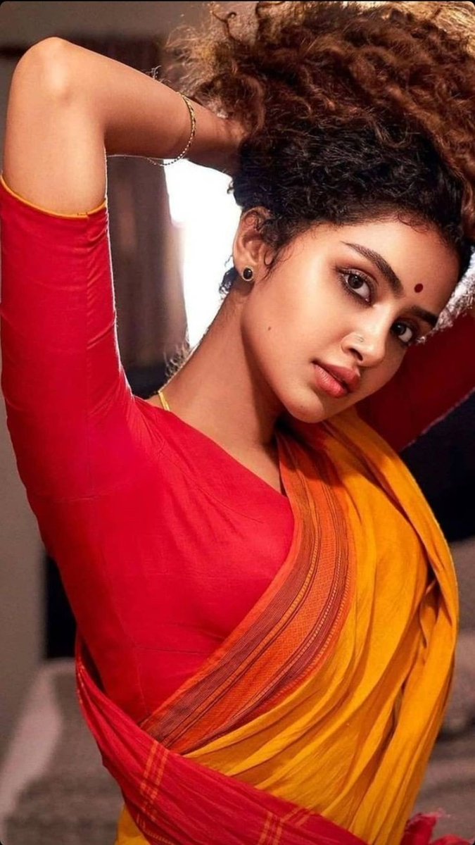 Husband - Yendi antha tailor eppadi alavedukama ivlo perfect ah unaku jacket thechu tharan...

Me - Avan kannula parthey alaveduppan pola....enaku eppadi theriyum 😉