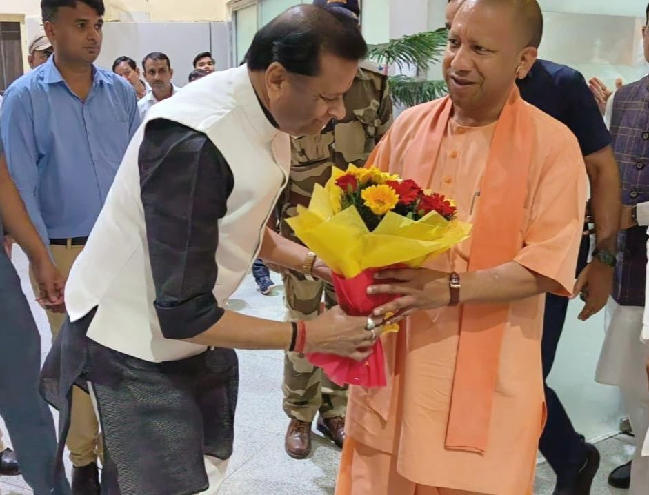 Jaibhan Singh Pawaiya (@pawaiyajai) on Twitter photo उत्तरप्रदेश के यशस्वी मुख्यमंत्री,हिंदुत्व के प्रखर प्रहरी,गोरक्ष पीठाधीश्वर पू. श्रीमहांत <a href="/myogiadityanath/">Yogi Adityanath</a> जी कोउनके जन्म दिवस पर अनंत मंगल कामनाएँ।
प्रभु श्री राघवेंद्र की कृपा से आप चिरायु हों व सांस्कृतिक राष्ट्रबाद को इसी प्रकार संवर्धित करते रहें।<a href="/narendramodi/">Narendra Modi</a> <a href="/blsanthosh/">B L Santhosh</a> उत्तरप्रदेश के यशस्वी मुख्यमंत्री,हिंदुत्व के प्रखर प्रहरी,गोरक्ष पीठाधीश्वर पू. श्रीमहांत <a href="/myogiadityanath/">Yogi Adityanath</a> जी कोउनके जन्म दिवस पर अनंत मंगल कामनाएँ।
प्रभु श्री राघवेंद्र की कृपा से आप चिरायु हों व सांस्कृतिक राष्ट्रबाद को इसी प्रकार संवर्धित करते रहें।<a href="/narendramodi/">Narendra Modi</a> <a href="/blsanthosh/">B L Santhosh</a>
