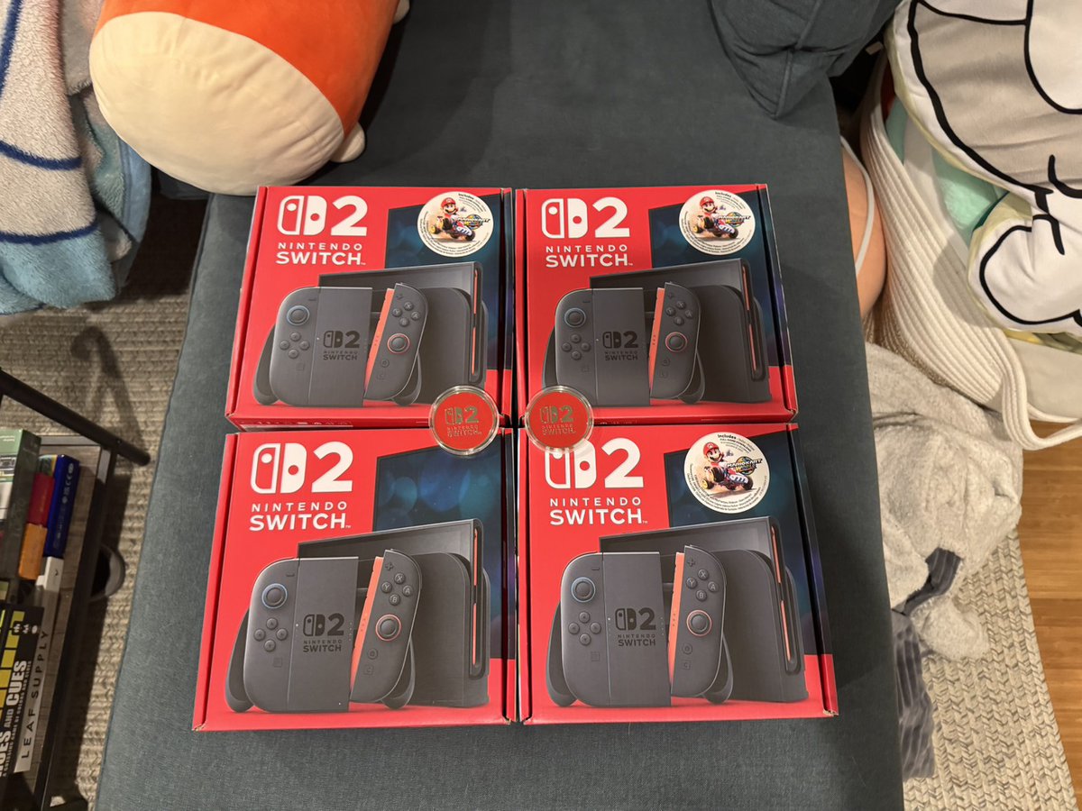 Da whole squad switched upp