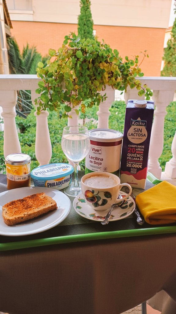 #YoMeRebelo5J 

Buenos días! Familia XTuitera!! ❤️

Vamos!! A por el jueves!! Con energía y con alegría... a por el día!!
Que nada ni nadie nos impida ser FELICES!!!! 😘🤗☕🌹❤️💚💚🇪🇸🇪🇸💚💚🇪🇸🇪🇸💚💚🇪🇸🇪🇸💚💚🇪🇸🇪🇸