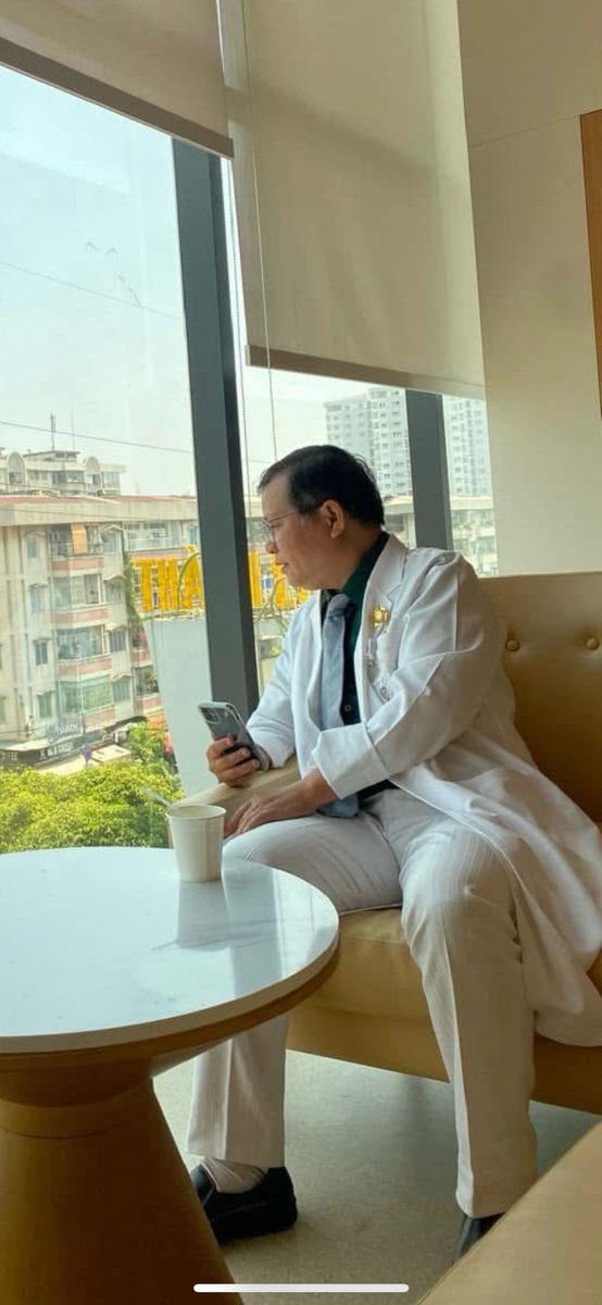 MR Trần tweet media