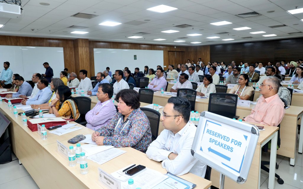 Chief Election Commissioner Gyanesh Kumar addressed the inaugural session of one-day orientation program for Media and Communication officers from CEO offices across the country at IIIDEM, New Delhi.

#ECI