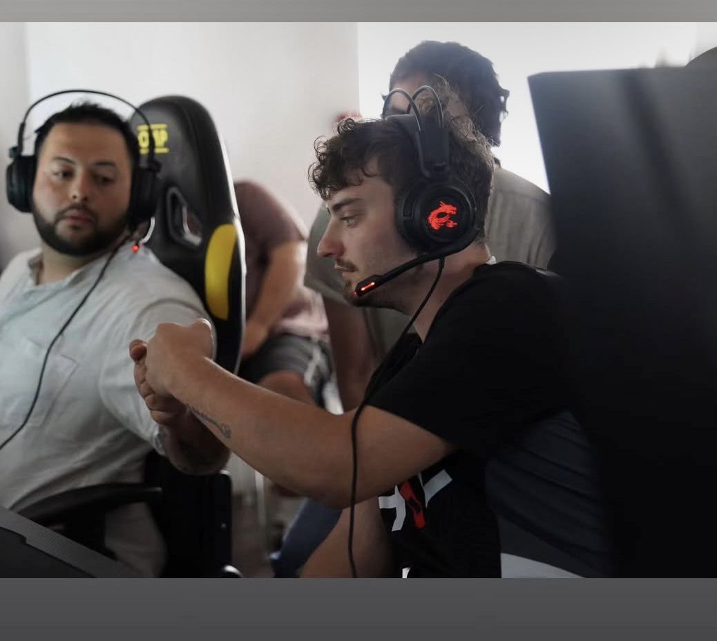 Guada (@therealguadaa) on Twitter photo GENOVA LAN 31/05-01/06 
Still 0 practice bro GENOVA LAN 31/05-01/06 
Still 0 practice bro