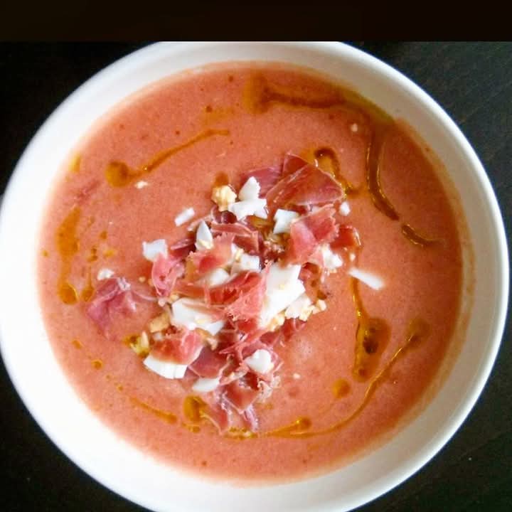 *SALMOREJO CORDOBÉS* delicioso plato frío para los días de calor 👌💯😋 Buenos días! 🤗 😎🏖️