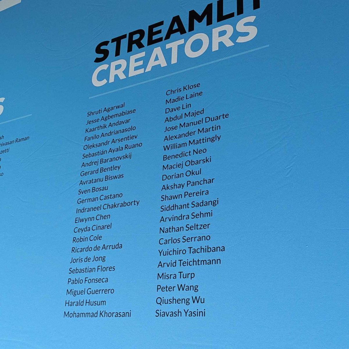 🌸 My name appears on the "Streamlit Creators" list of the Snowflake Dev Day event eheh

Thanks <a href="/whitphx/">Yuichiro</a>  for snapping a pic 💖  

The full list --&gt; streamlit.io/creators