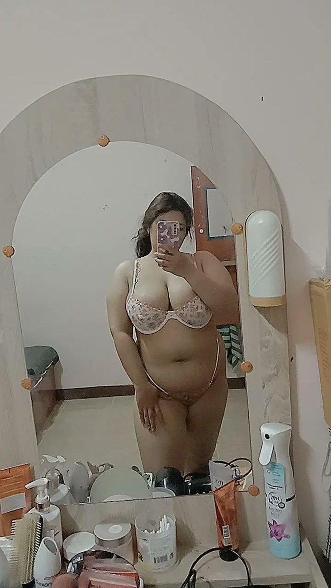 Dm มาได้น่ะ ซุ่มตอบแชทน่ะ ตอบทุกคนไม่หมดจริงๆ 
#นัดเย็ด