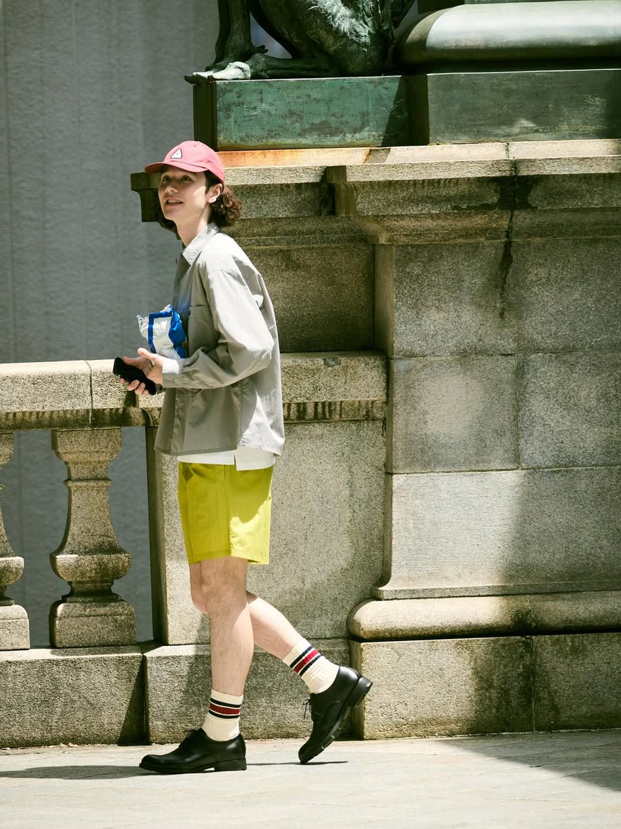 防水力を堪能できるゴアテックス素材採用の革靴は、
梅雨シーズンでも快適な靴内環境を確保できるマストアイテム。
優れた透湿性といった高いパフォーマンスはもちろん、
スマートな印象を与えてくれる美しいデザインも魅力的。

_GORE-TEX SERIES
TU-8013
¥17,600