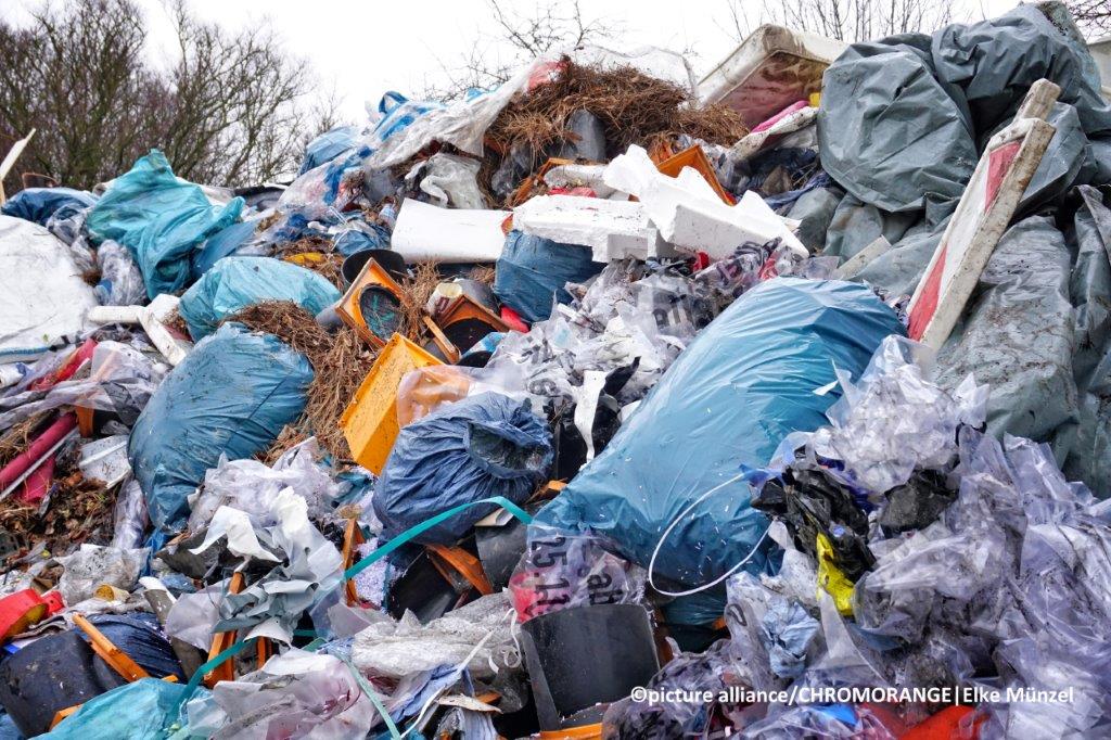 Let's join hands to #BeatPlasticPollution! 🌎💪 Every small step towards sustainability counts. Let's work together for a cleaner, greener future! 🌱💚 #WorldEnvironmentDay