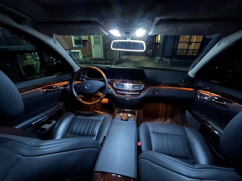 StudioWM0615's tweet photo. 先日、メルセデスベンツS600 W221をご納車致しました☺️

StudioWMをご利用して頂き本当にありがとうございました。
またのご機会がございましたらよろしくお願いします🙂‍↕️

☆TEL. 0586-64-9717
☆LINE.  @834niga

#studiowm #委託販売 #輸入車専門 #benzs600class #mercedesbenzsclass https://t.co/ozjfPAz5ke