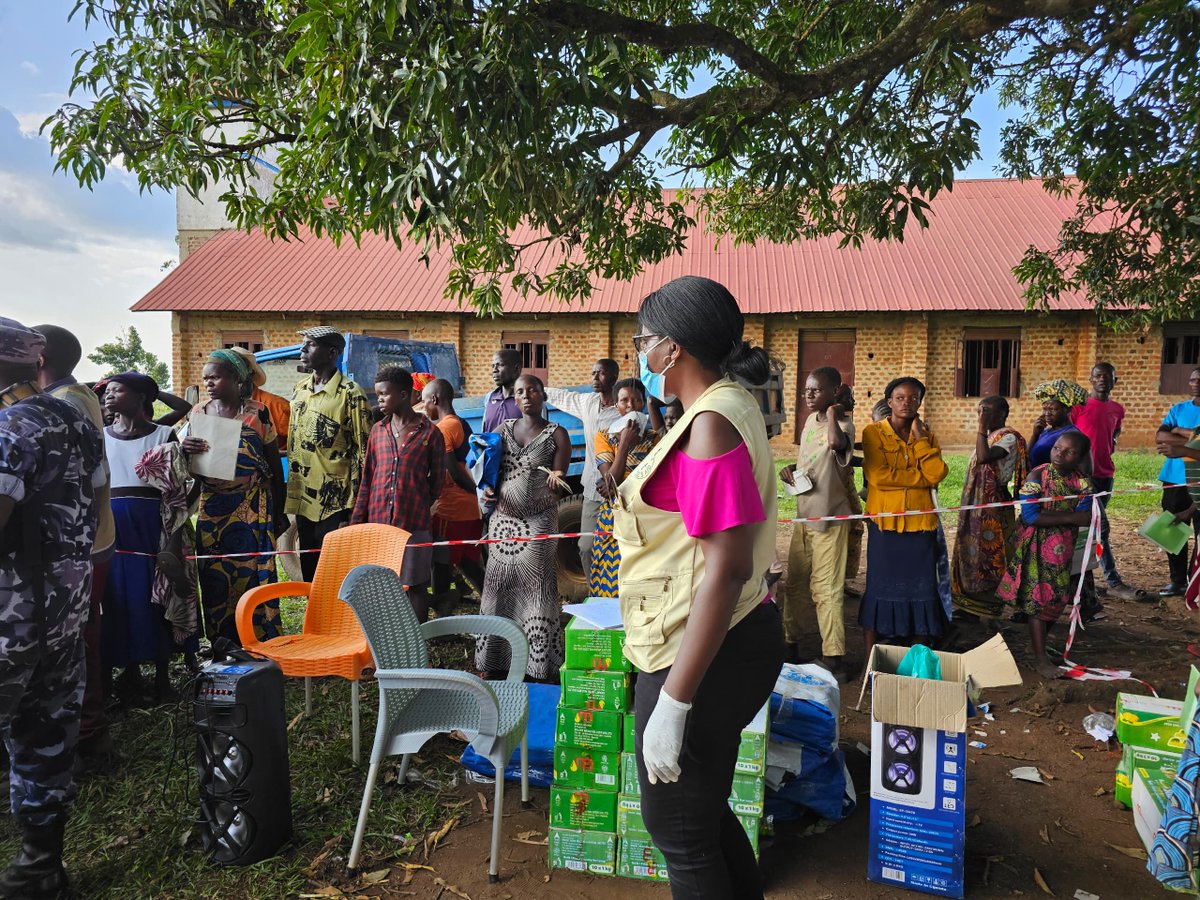 Community Intergrated Development Initiative-CIDI (@cidiuganda) on Twitter photo Yesterday, <a href="/CIDIUganda/">Community Intergrated Development Initiative-CIDI</a> Deputy Executive Director, Mdm Hellena Kasujja <a href="/HKabejja/">Hellena Kasujja N.Kabejja</a>, led the distribution of emergency #WASH supplies to refugees in #Kyangwali, supported by the <a href="/CISUdk/">CISU</a> -Danish Emergency Relief Fund.
CIDI believes that Refugees are seen, valued, and not alone. Yesterday, <a href="/CIDIUganda/">Community Intergrated Development Initiative-CIDI</a> Deputy Executive Director, Mdm Hellena Kasujja <a href="/HKabejja/">Hellena Kasujja N.Kabejja</a>, led the distribution of emergency #WASH supplies to refugees in #Kyangwali, supported by the <a href="/CISUdk/">CISU</a> -Danish Emergency Relief Fund.
CIDI believes that Refugees are seen, valued, and not alone.