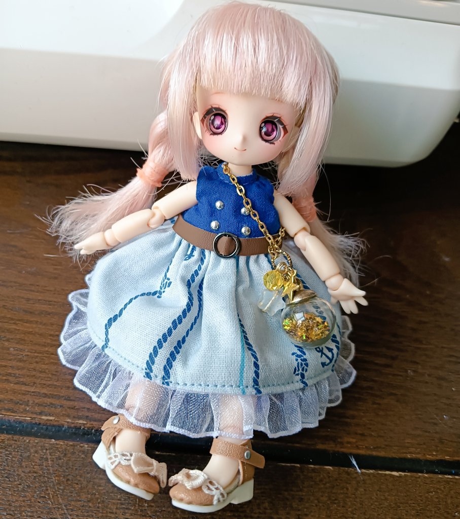 🌸「やぬしが新しい服作ってくれた！夏だな！！」

試作品です。セーラー襟と帽子もつけて水兵さん服が理想なんだけども難しい💦💦

夕方になったら材料買い足してアイ作りするのじゃ！

#StarryCandy
#ののあーる