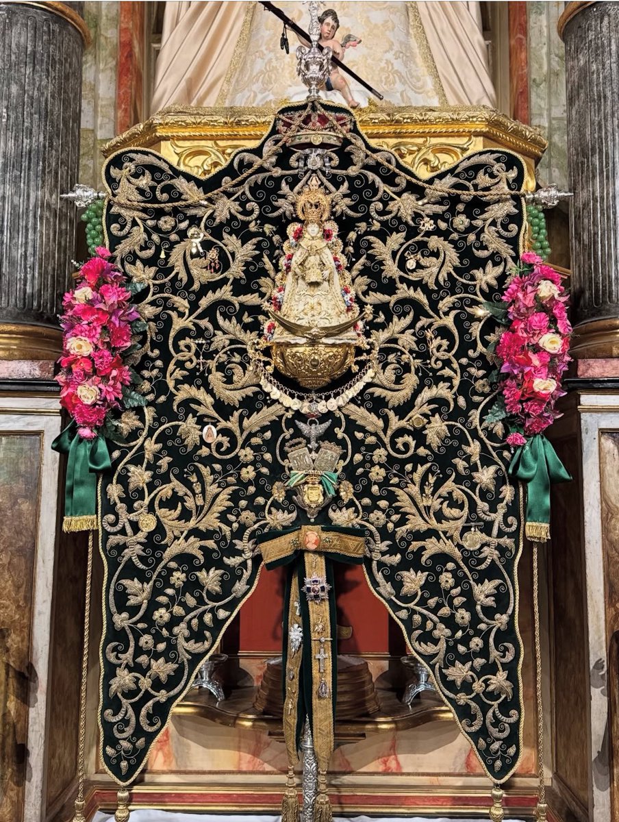 Hdad Humillación (@hdadhumillacion) on Twitter photo Hoy nuestros queridos hermanos de la <a href="/HdadRocioCamas/">Hdad. de Ntra. Sra. del Rocio de Camas</a> parten hacia las plantas de la Santísima Virgen del Rocío.
Que Ella os guíe, os proteja y os colme de gracia en cada paso de vuestra peregrinación. Rezamos por vosotros y os encomendamos a la Blanca Paloma, con el deseo de un Hoy nuestros queridos hermanos de la <a href="/HdadRocioCamas/">Hdad. de Ntra. Sra. del Rocio de Camas</a> parten hacia las plantas de la Santísima Virgen del Rocío.
Que Ella os guíe, os proteja y os colme de gracia en cada paso de vuestra peregrinación. Rezamos por vosotros y os encomendamos a la Blanca Paloma, con el deseo de un