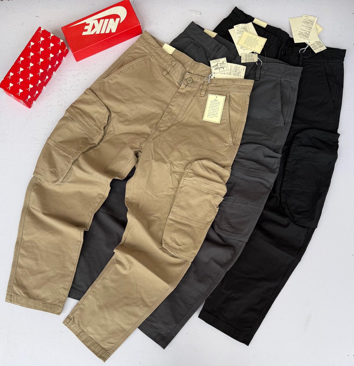 Each at UGX65,000

Sizes;30-34

linktr.ee/thepcloset1