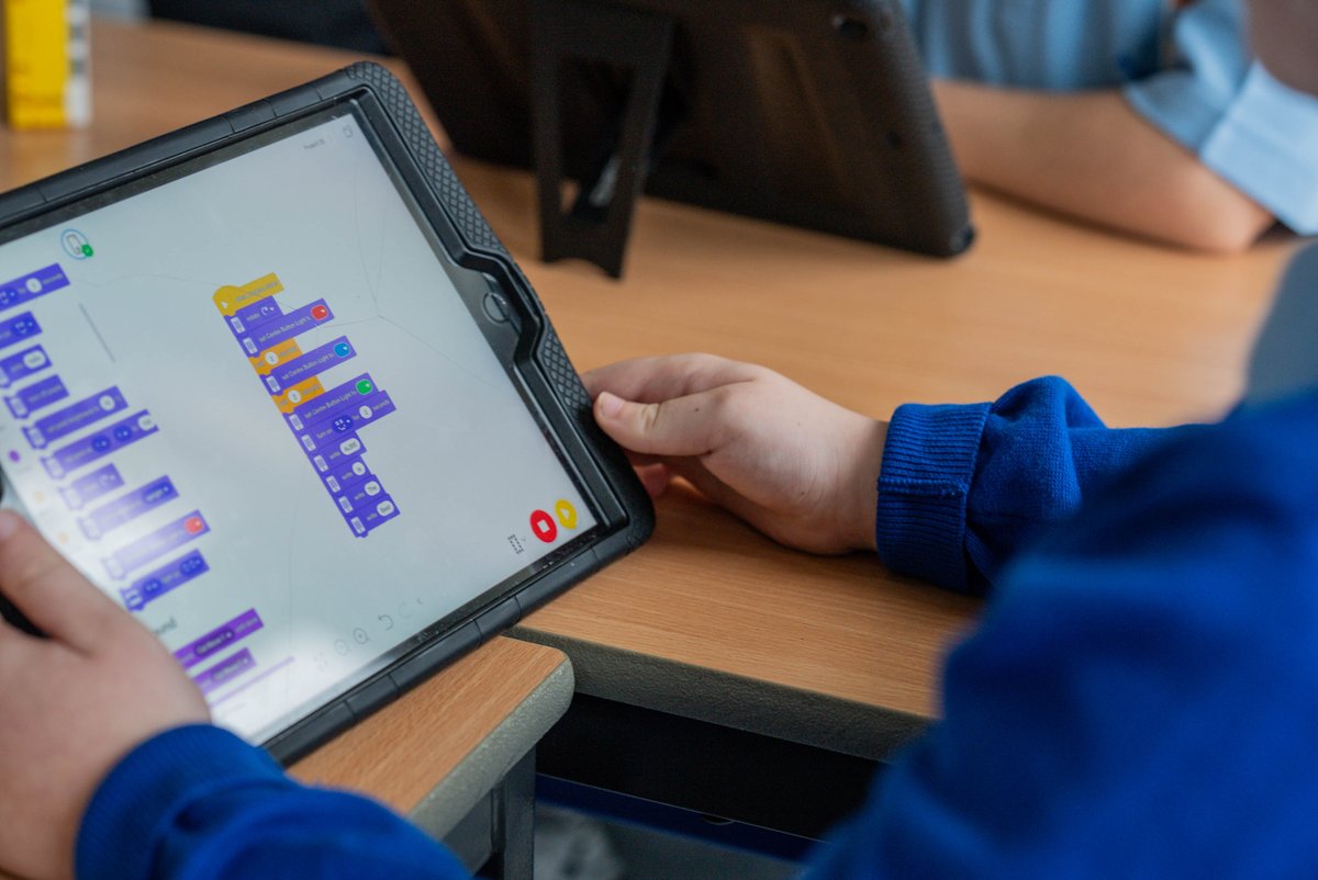 hiimpactconsult's tweet image. Make coding accessible and fun for KS3 students with block-based coding techniques!
Learn more at our free workshops - 1:30pm, July 4th at The Studio School. eu1.hubs.ly/H0kHvMB0
#CodeComputeConnect #ComputingEducation #TeacherTraining #EdTech #hiimpact #CAS