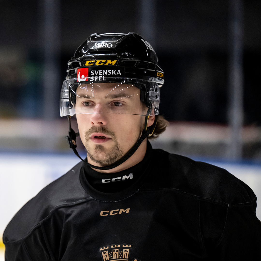 Det står klart att Fitzgerald lämnar, vi tackar centern för insatserna i AIK-tröjan.

– Vi har hela tiden haft en kontinuerlig och konstruktiv dialog med Fitzgerald och hans agent, men han väljer nu att gå vidare i sin karriär, kommenterar sportchef Lasse Johansson.