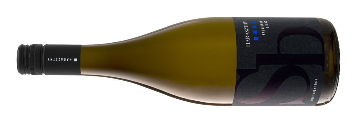 Seemed  to be several “repeat business” items in the latest Wine Tour <a href="/LidlGB/">@LidlGB</a> but then I discovered this masterful Hungarian sauvignon. Head to midweekwines.co.uk/lidls-june-win… now to hear all about it. #winelover #valuewinefinds