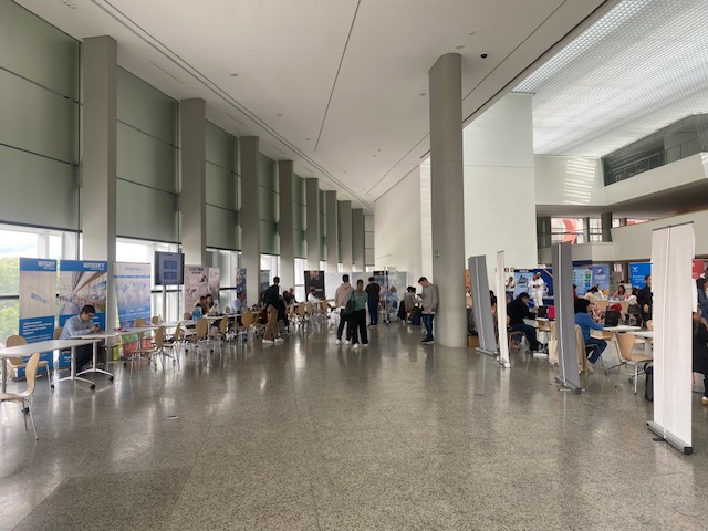 Ayer el equipo de <a href="/_CBECyL/">CBECyL</a> estuvo presente en la Feria de empleo de la <a href="/UBUEstudiantes/">Universidad Burgos</a> representando al sector de los Bienes de Equipo y a los socios que no pudieron estar presentes.