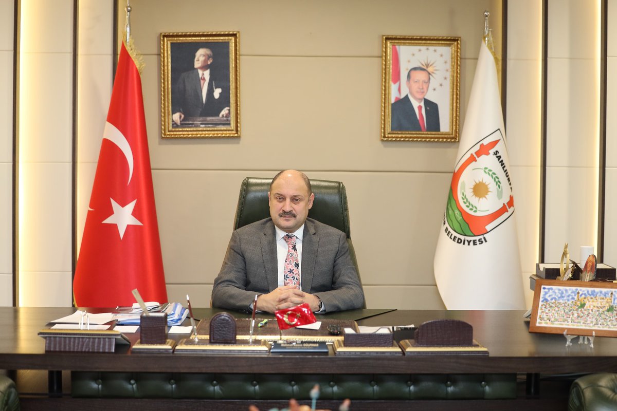 Şanlıurfa Büyükşehir Belediye Başkanımız Mehmet Kasım Gülpınar'ın Kurban Bayramı sebebiyle yayınladığı tebrik mesajı:

“Kıymetli hemşehrilerim, aziz Şanlıurfalılar... Mübarek Kurban Bayramı’na bir kez daha ulaşmanın huzurunu, sevinç ve bereketini hep birlikte yaşıyoruz. Rabbime