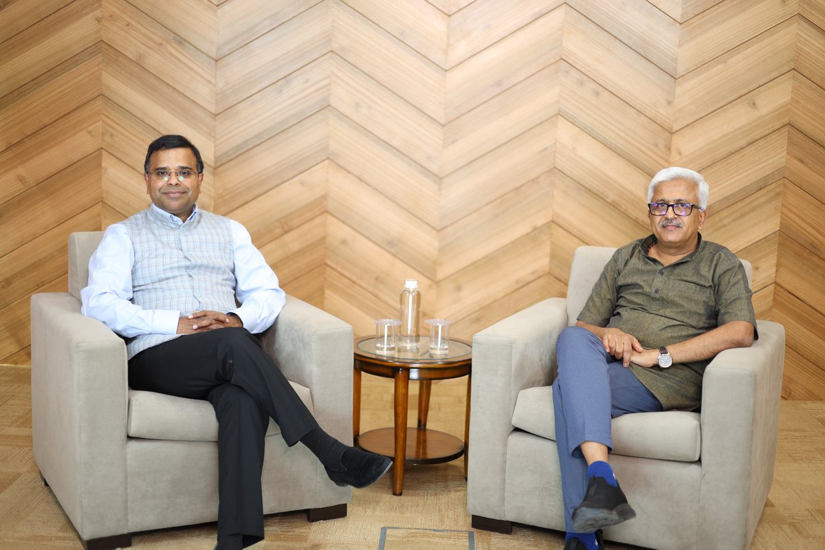 Capacity Building Commission (@cbc_mk) on Twitter photo 👥Mentorship in civil services is evolving
From guru-shishya to tech-enabled platforms,CBC is exploring scalable models like <a href="/MentorCloud/">MentorCloud</a>,to institutionalize mentoring via #iGOTKarmayogi.In yesterday’s #KT,Dr <a href="/ravigundlapalli/">Ravi Gundlapalli PhD</a> & <a href="/drrbalu/">Dr R Balasubramaniam</a> shared insights on tech-enabled mentorship 👥Mentorship in civil services is evolving
From guru-shishya to tech-enabled platforms,CBC is exploring scalable models like <a href="/MentorCloud/">MentorCloud</a>,to institutionalize mentoring via #iGOTKarmayogi.In yesterday’s #KT,Dr <a href="/ravigundlapalli/">Ravi Gundlapalli PhD</a> & <a href="/drrbalu/">Dr R Balasubramaniam</a> shared insights on tech-enabled mentorship