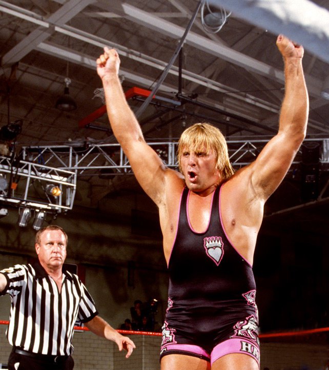 📸 Shot of Owen Hart from this day in 1995, he and Yokozuna defeated the Smoking Gunns in the opening bout at the Struthers Fieldhouse in Struthers, Ohio. #WWF #WWE #OwenHart