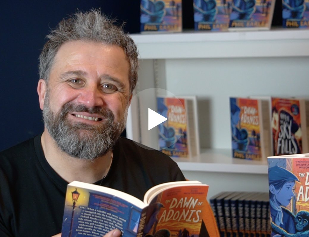 authorfy's tweet image. ✨✨ BOOK GIVEAWAY &amp;amp; MORE MASTERCLASS VIDEOS WITH PHIL EARLE!! ✨✨

We now have a whopping 25 videos with @philearle including 10 new videos on the brand new ‘The Dawn of Adonis’ &amp;amp; a scheme of work.

Hear Phil talk about his inspirations, creating villains, writing prologues &amp;amp;…