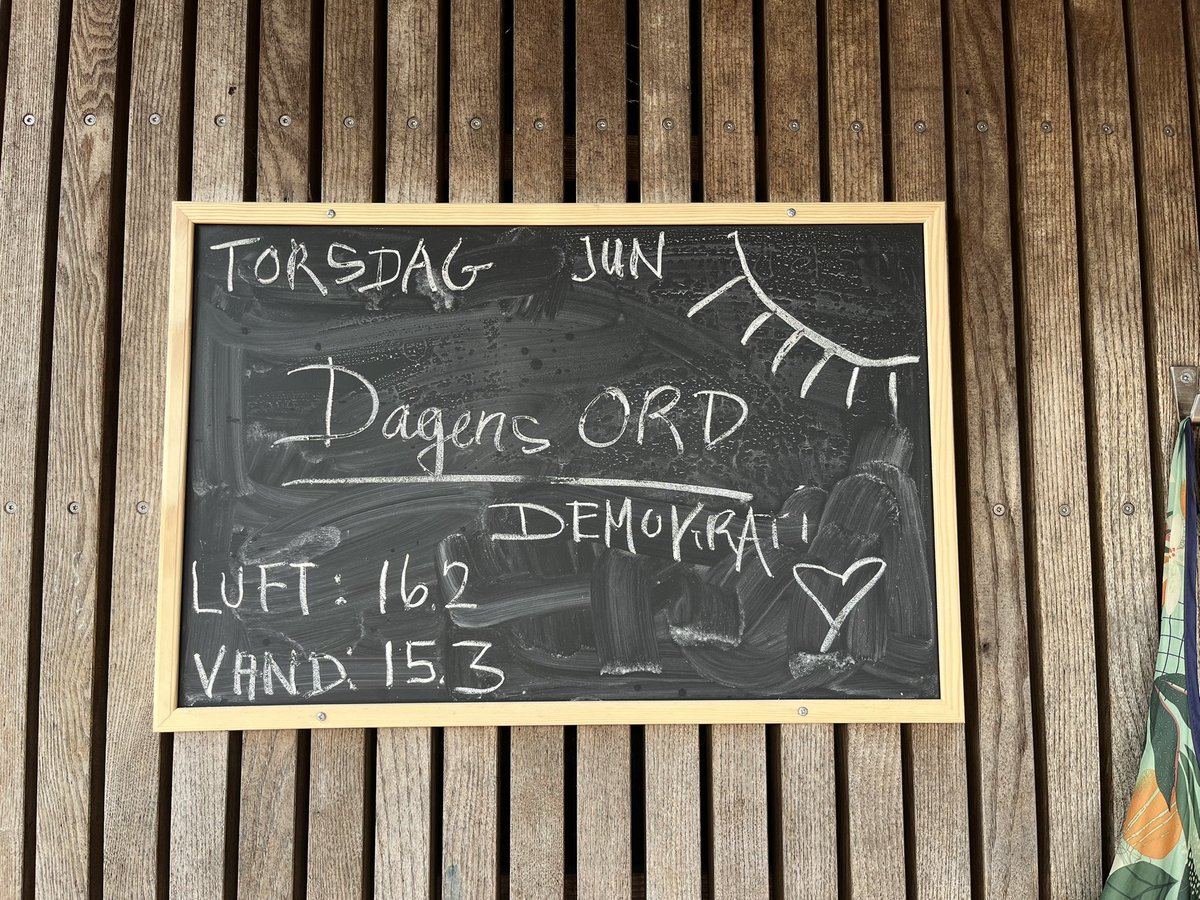 Også i badeklubben fejres demokratiet❤️