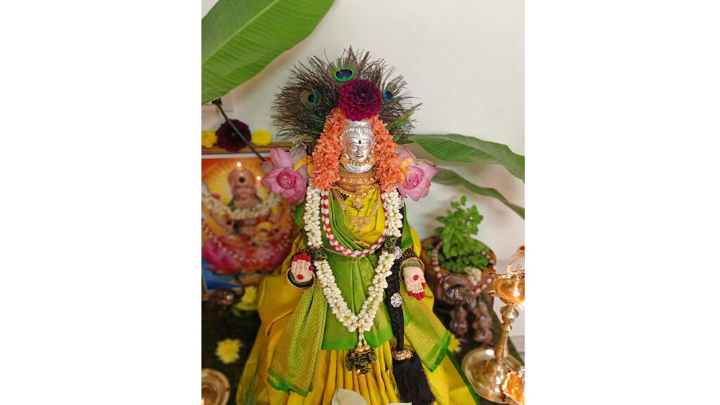 Śrīstuti by Śrī Vedānta Deśika is a sublime hymn exalting Mahālakṣmī’s boundless grace and divine sovereignty. Composed in Mandākrāntā meter and born from compassion, it unites poetic mastery with deep #bhakti.

Rooted in her inseparable unity with #Nārāyaṇa and her power to