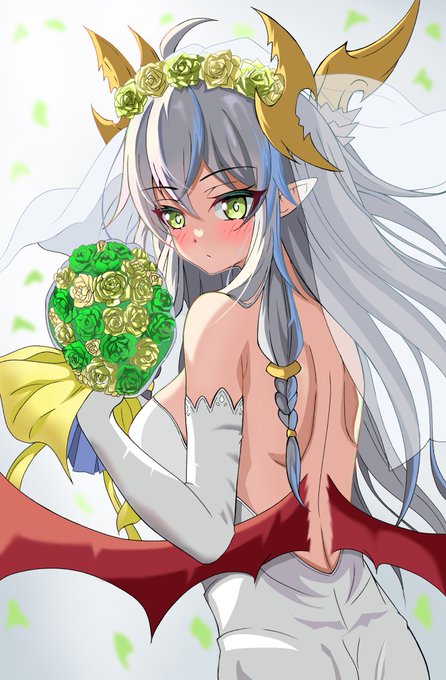 ジューンブライド近いので過去のイラスト再掲
未だに花嫁ティエラを諦めきれてない人 