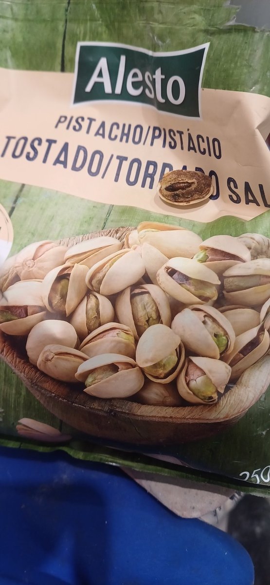 GRANGAB84's tweet photo. @lidlespana hola amigos del pistacho, en vuestros supermercados hay aporte extra de proteína en los pistachos,  gracias por cuidar de vuestros clientes....hmmmmm🤢🤢, 
Gracais https://t.co/UvgWtRrJ9N