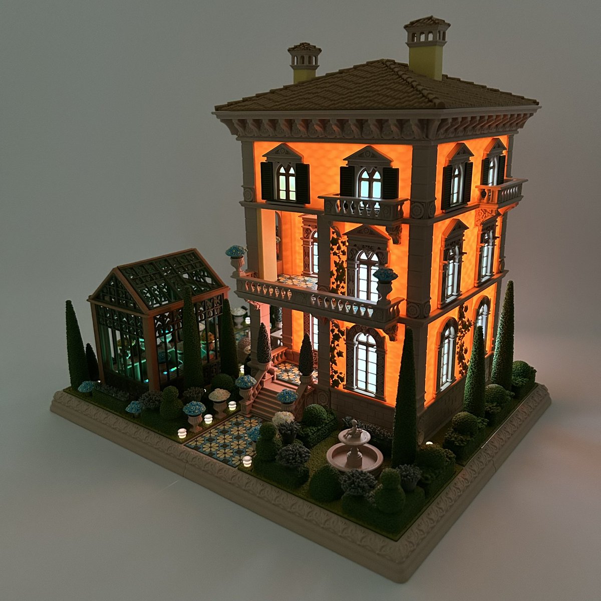 🇮🇹✨ Just dropped my NEW 3D model: The Tuscan Villa!
Inspired by summer in Italy — full of color, flowers, and magic by night 🌙🌺🏡

✅ Easy to print (standard or MINI)
✅ No supports needed
✅ AMS optional
🎥 Watch here: youtu.be/ych62bb-nfw?si…

Hope you love it!
#3DPrinting