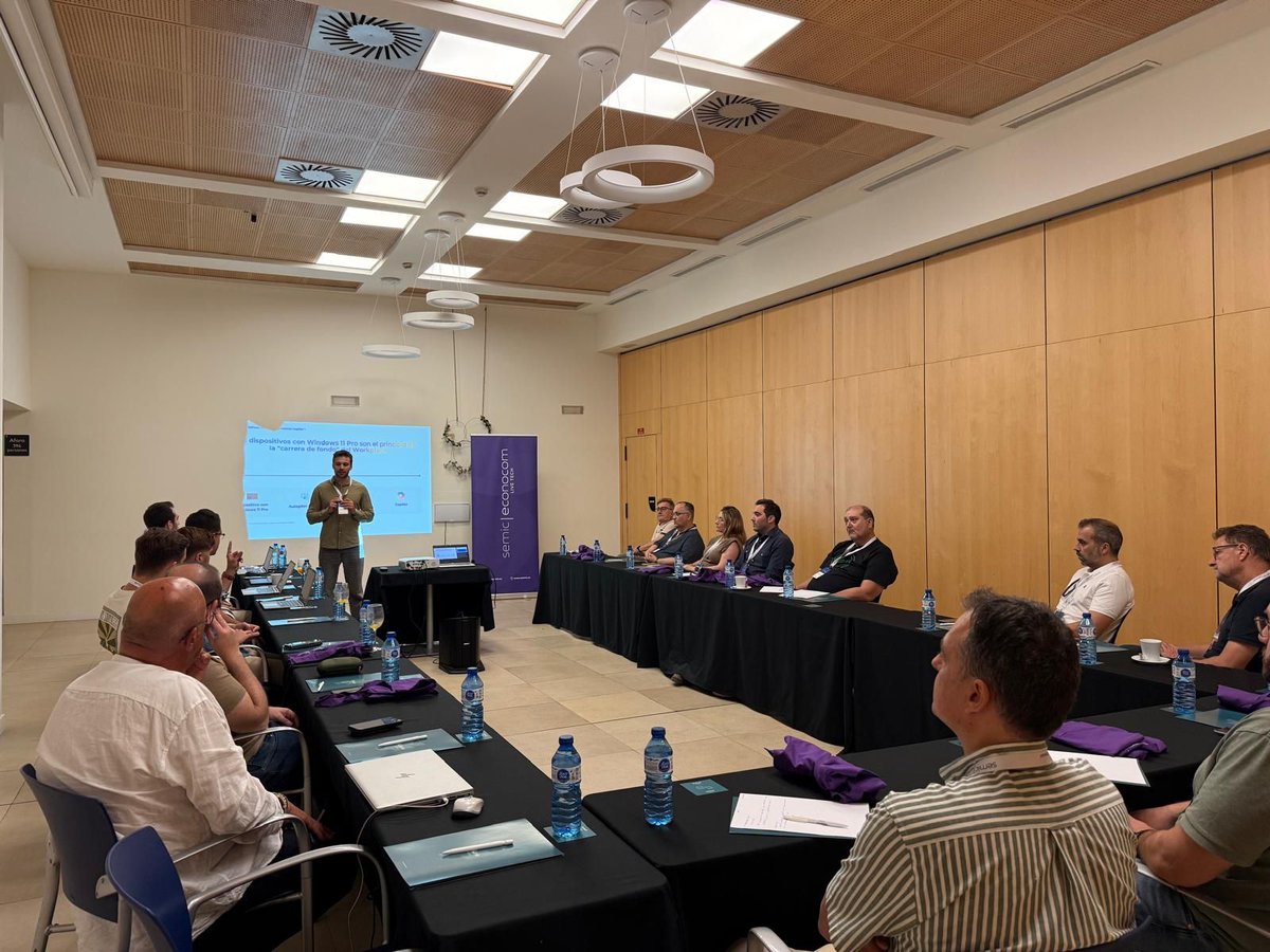 ¡Esta mañana hemos celebrado la penúltima parada 📍 del Tour Microsoft &amp; HP en Valencia!

🙏 ¡Gracias a todos los que nos habéis acompañado y participado activamente, y muy especialmente a Salvador Chasán Arnau por su compromiso y colaboración constante!