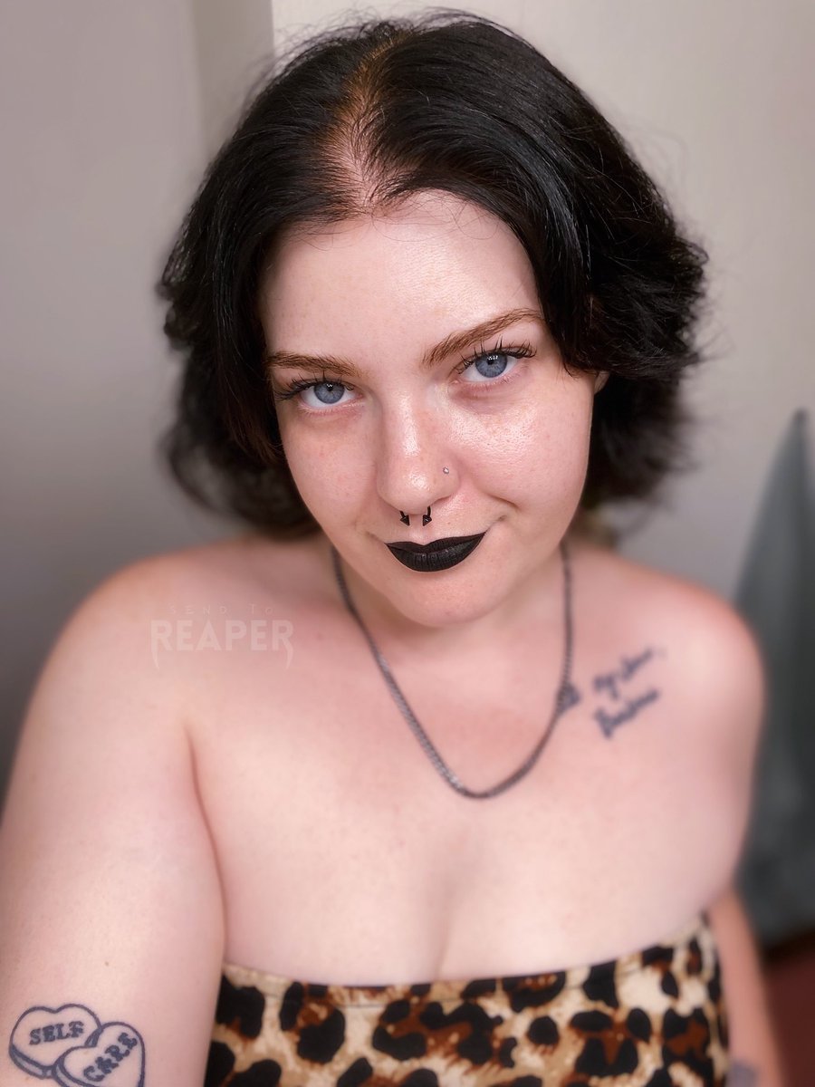 kiss me softly and tell me you love me
(just make sure your wallet is within snatching distance)