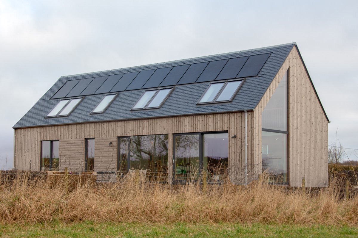 jmlsips's tweet photo. This bespoke design based on our Nord standard range is nearing completion, & it’s looking incredible! Sleek, modern, & crafted to perfection combining modern forms of construction & timeless design. #Longhouse #SustainableBuilding #SIPPanels #ArchitecturalDesign #BespokeHomes https://t.co/IjST8xDTJF