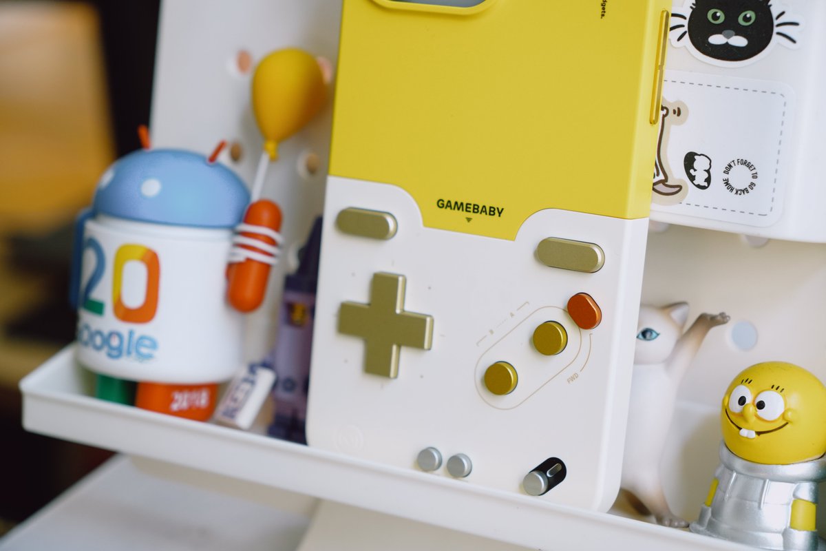 BitmoLab's tweet photo. Slide. Snap. Game Like It's 1999.

#retrogaming #iPhone #videogames #gameboy #GAMEBABY #bitmolab https://t.co/4cVpuCh5p4