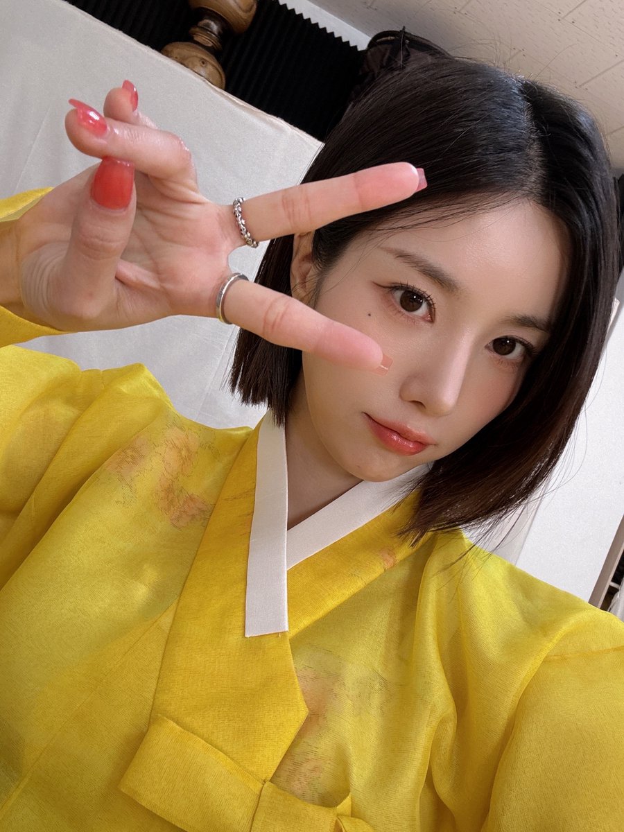 [🎥] “저 풀어야 할 한이 있어요. 제 앨범이…” 제대로 살풀이하는 권은비ㅣ은비theYapper EP.6 (출처 : COSMOPOLITAN Korea | YouTube) 

▶ youtu.be/eCnJ1OpOnXU?si…

#권은비 #KWONEUNBl
#코스모폴리탄